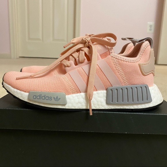 adidas gazelle silver green womens ADIDAS NMD R1 Vapour Pink/Light Onix (BY3059) – Prime
